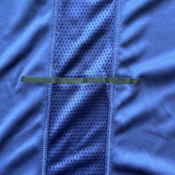 Medium Reebok long sleeve shirt - Picture 6 of 6